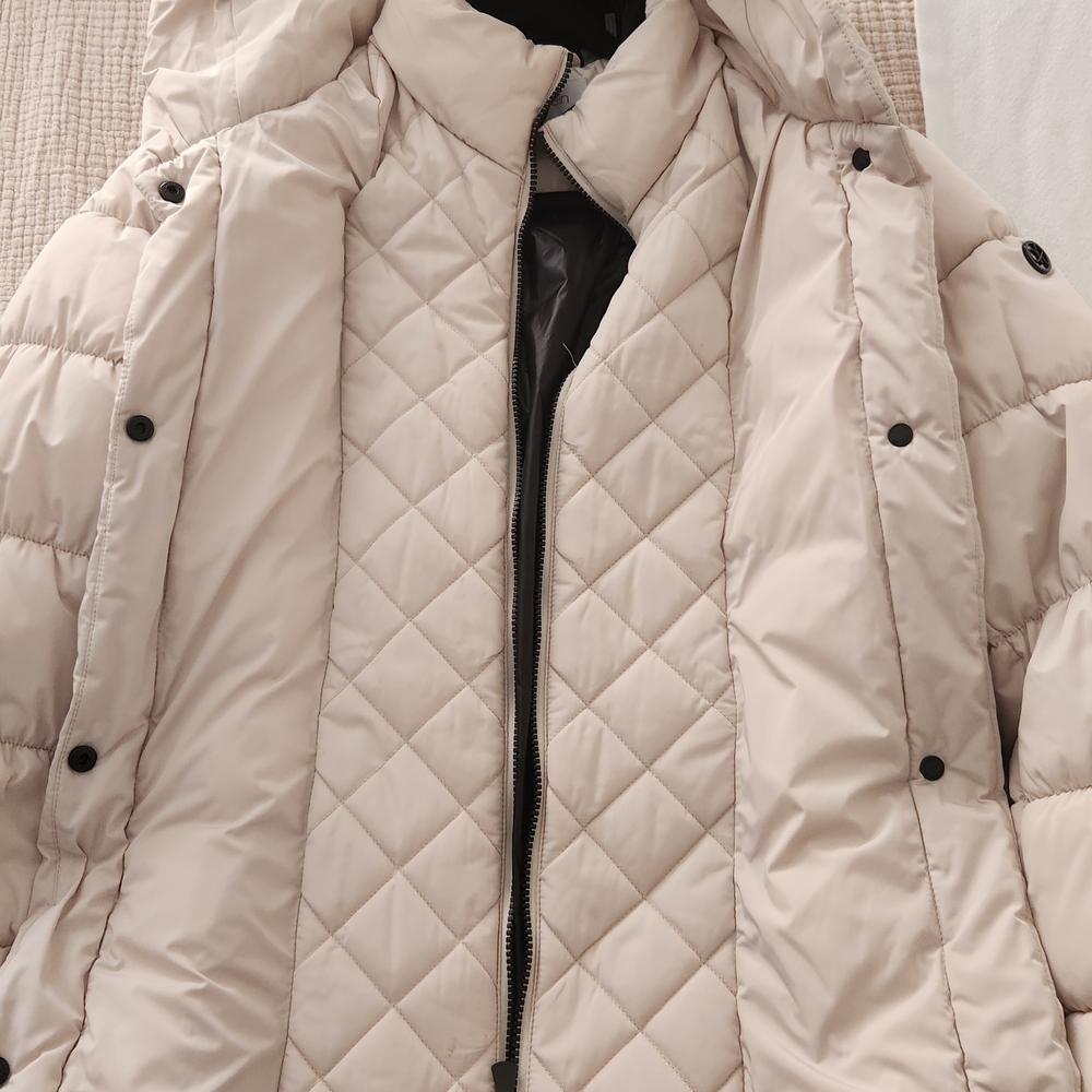 Calvin Klein Cream Puffer Jacket - Picture 2 of 7